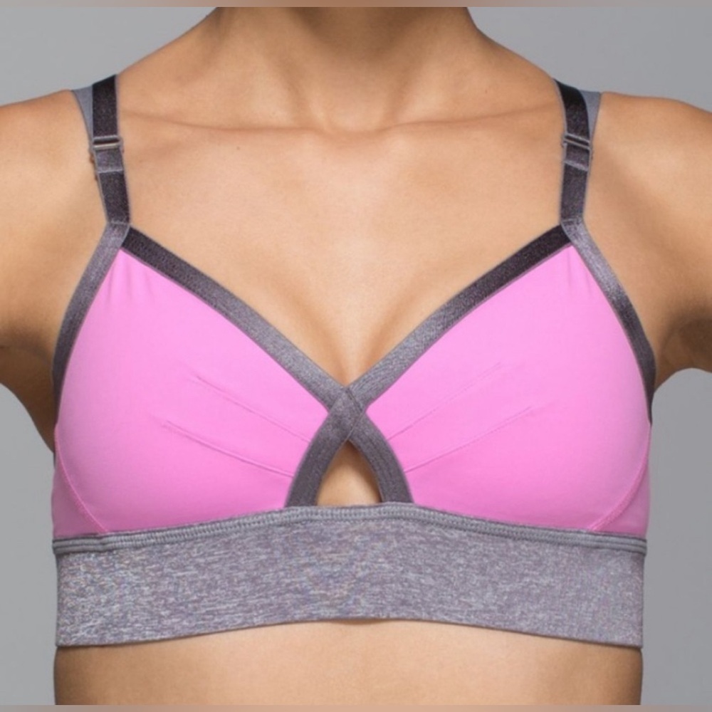 Hard to find LULULEMON If You’re Lucky Bra - EUC!
